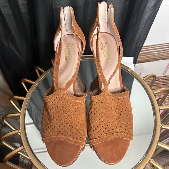 Seychelles Perforated Suede Sandals - Picture 3 of 6